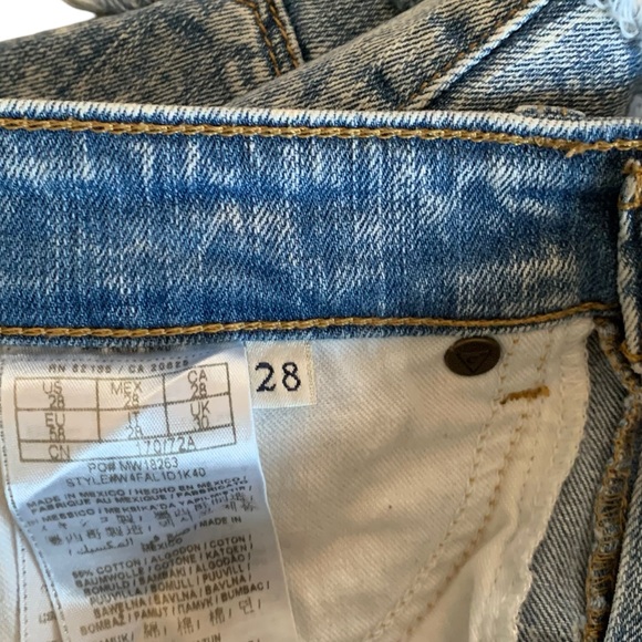 Vintage GUESS button fly raw hem high rise distressed size 28 short shorts - Picture 7 of 8